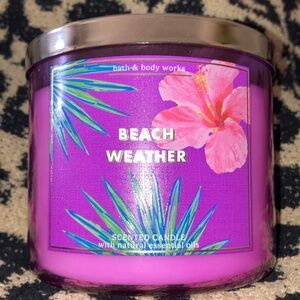 Bath & Body Works 3 Wick Candle in Beach Weather